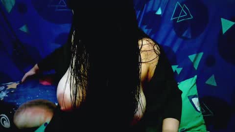 Snapshot of leslymoon90 chatting on 19, 12, 2024 Lesly moon online show from 19, 12, 2024