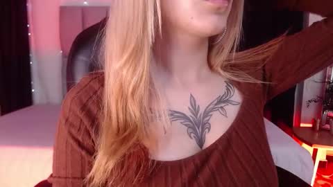 Snapshot of lessboobs_gh chatting on 8, 2, 2025 Less online show from 8, 2, 2025