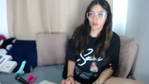 lessliee online show from 4, 4, 2026