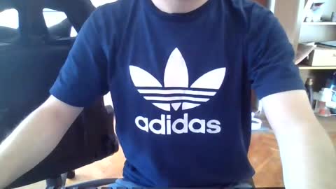 Snapshot of lestaro chatting on 29, 5, 2026 neoglo online show from 29, 5, 2026