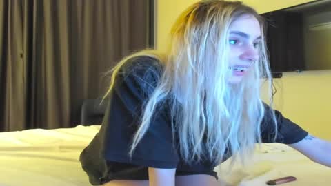 Snapshot of lesyaliss chatting on 6, 4, 2026 lesyaliss online show from 6, 4, 2026