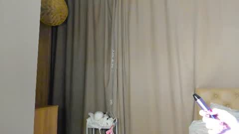 lesyaliss online show from 3, 7, 2026