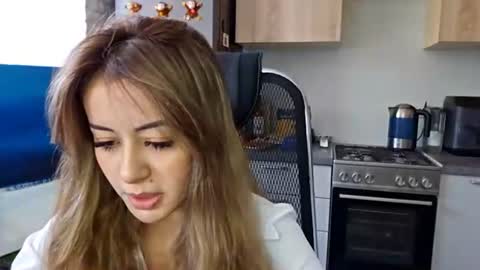 Snapshot of letitiamagett chatting on 2, 7, 2026 Emily online show from 2, 7, 2026