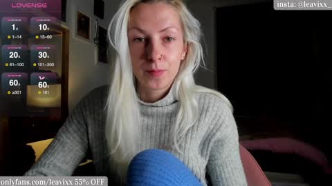 Snapshot of leusee chatting on 22, 12, 2024 LeaVixx online show from 22, 12, 2024