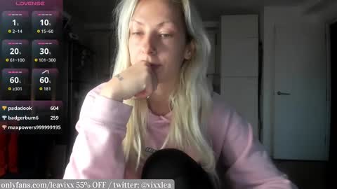 Snapshot of leusee chatting on 3, 11, 2025 LeaVixx online show from 3, 11, 2025