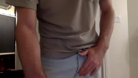 Snapshot of levbla chatting on 7, 6, 2026 levbla online show from 7, 6, 2026