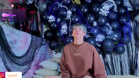 Levi  online show from 17, 10, 2025