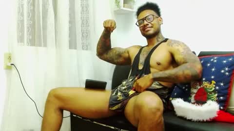 Snapshot of lewisstrong chatting on 27, 12, 2024 Lewis Strong online show from 27, 12, 2024