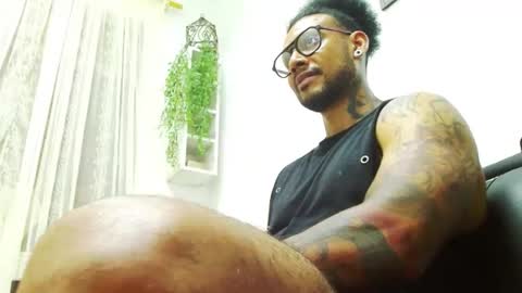 Snapshot of lewisstrong chatting on 2, 2, 2025 Lewis Strong online show from 2, 2, 2025