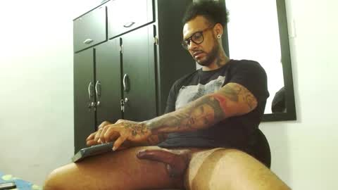 Snapshot of lewisstrong chatting on 15, 9, 2025 Lewis Strong online show from 15, 9, 2025