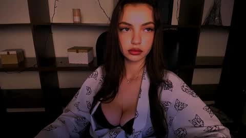 Alexia online show from 6, 12, 2024