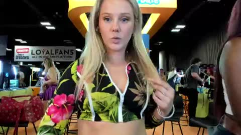 Lexi online show from 26, 6, 2026