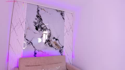 Lexi  Derek online show from 2, 10, 2025