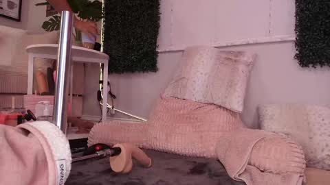 Lexi Smith online show from 15, 4, 2026