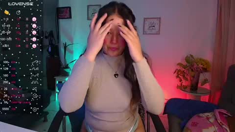 Lexie Thompson   8pm  0000am -5 online show from 17, 2, 2025