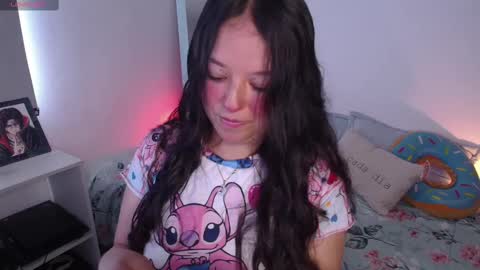 Lexie Thompson   8pm  0000am -5 online show from 8, 10, 2025