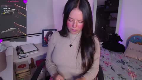 Lexie Thompson   8pm  0000am -5 online show from 14, 1, 2026