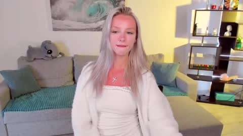 Snapshot of lexieblonde chatting on 27, 5, 2026 lexieblonde online show from 27, 5, 2026