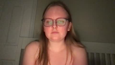 Snapshot of lexielilacs chatting on 8, 12, 2024 lexie online show from 8, 12, 2024