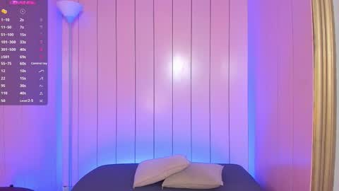 Lexie Thompson  online show from 14, 12, 2025