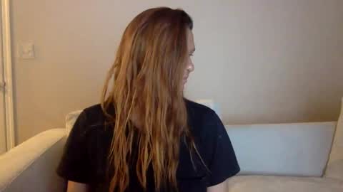 Alexia L. online show from 1, 2, 2025