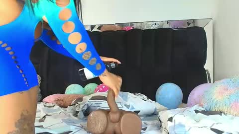 lexiross1 online show from 1, 3, 2025
