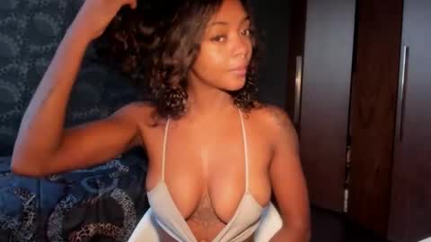 LEXY - Independent account online show from 12, 9, 2025