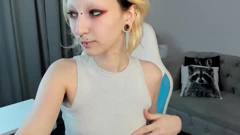 Snapshot of lexy_woorhez chatting on 18, 10, 2025 Lexy online show from 18, 10, 2025