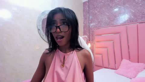 Leyla online show from 4, 1, 2025