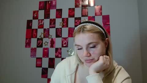 Leyla online show from 10, 11, 2025