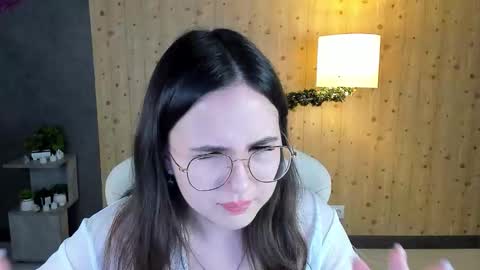 Snapshot of leylamirage chatting on 2, 2, 2026 leylamirage online show from 2, 2, 2026