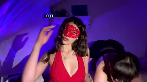 Snapshot of leyluv chatting on 13, 2, 2026 Leyla and Mia online show from 13, 2, 2026