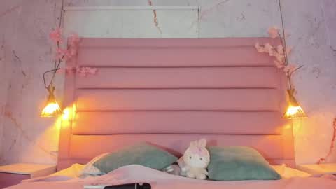 LEZY online show from 7, 10, 2025