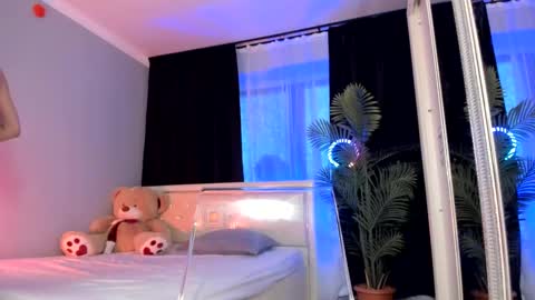 Shaya MILKY BOOBS  online show from 28, 2, 2025