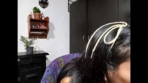 Lia online show from 10, 2, 2025