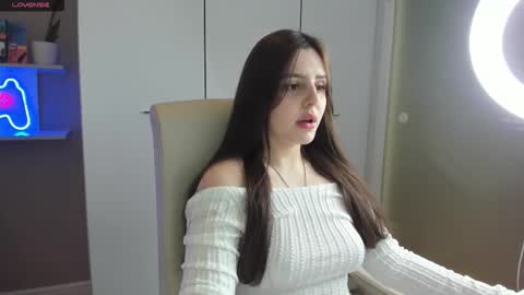 Snapshot of lia_lil chatting on 19, 10, 2025 Lia online show from 19, 10, 2025