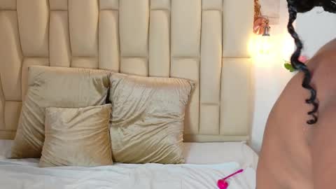 lia_mariana online show from 17, 11, 2025