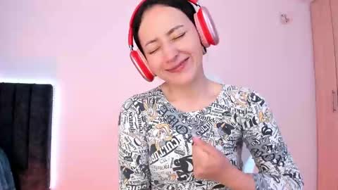 Little Queen Lia  online show from 18, 1, 2025