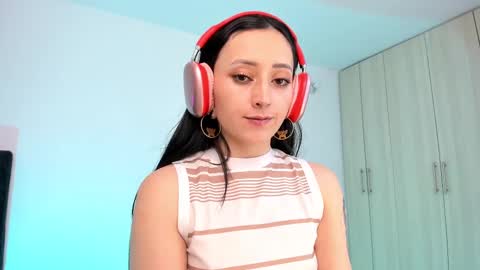 Little Queen Lia  online show from 16, 2, 2025