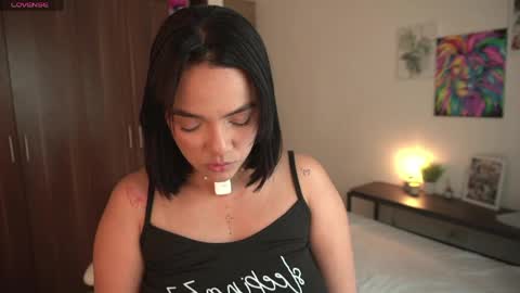 Lia  online show from 10, 4, 2026