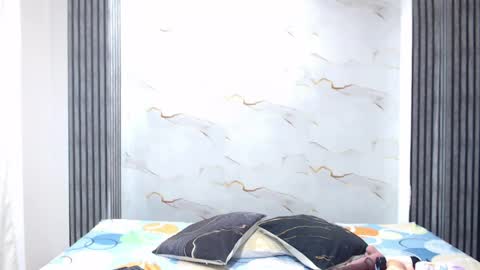 liaa_cams online show from 25, 5, 2026