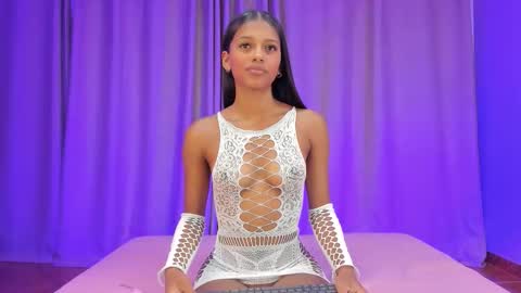 Snapshot of liaa_taylor1 chatting on 11, 10, 2025 Lia online show from 11, 10, 2025