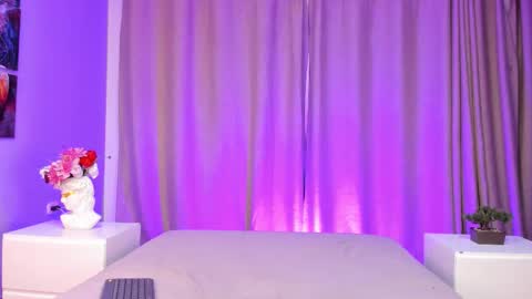 Snapshot of liaa_taylor1 chatting on 31, 10, 2025 Lia online show from 31, 10, 2025