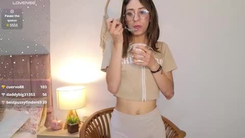 Lia  online show from 17, 1, 2025