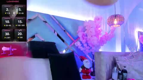 Snapshot of liaagener chatting on 25, 11, 2025 Liaa online show from 25, 11, 2025