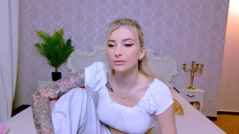 Snapshot of liabeninix chatting on 9, 2, 2026 Lia online show from 9, 2, 2026