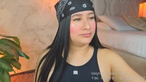 Lia Cox online show from 2, 3, 2025