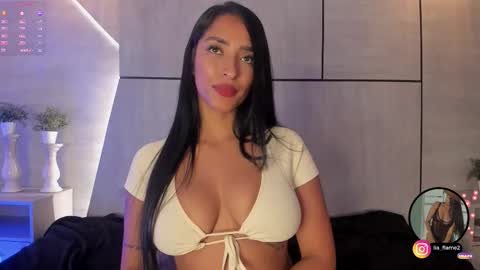 Snapshot of liaflame chatting on 28, 10, 2025 Lia Flame online show from 28, 10, 2025