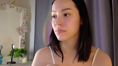 Lia  online show from 7, 12, 2024