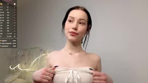 Lia  online show from 2, 3, 2025